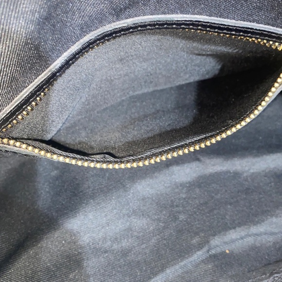 CUIR VERITABLE ITALIAN 
Elegant Black Leather Hobo Shoulder Bag - Picture 10 of 15